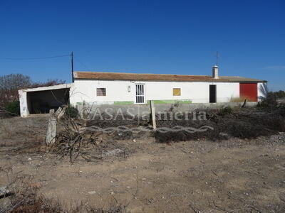 Cortijo en La Morena, Almería