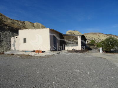 Warehouse in Almajalejo (Los Pardos), Almería