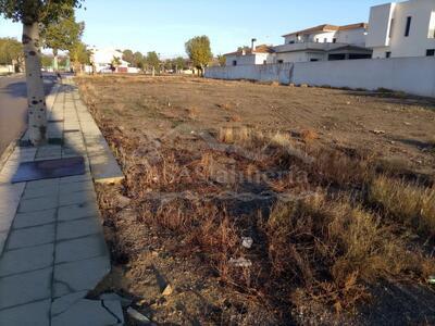 Solar en La Atalaya, Almería