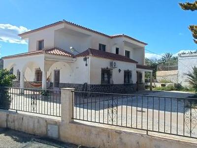 Villa en Taberno, Almería