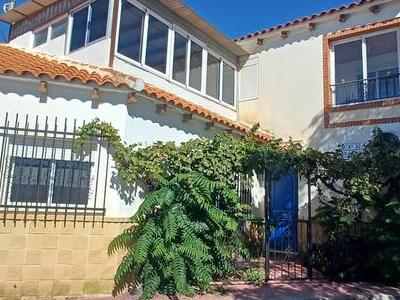 Casa de Pueblo en Los Cerricos, Oria, Almería