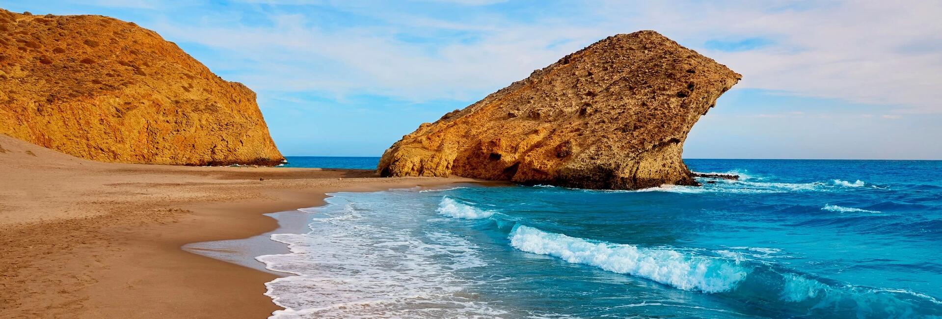 Mónsul Beach