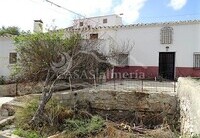 R02075: Cortijo zu verkaufen In Fuente Amarga, Almería