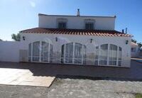 R02261: House for Sale in Albox, Almería