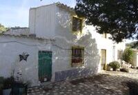 R02296: Cortijo Te koop in Urcal, Almería