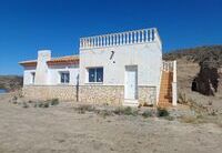 R22220: Villa for Sale in Fuente Amarga, Almería