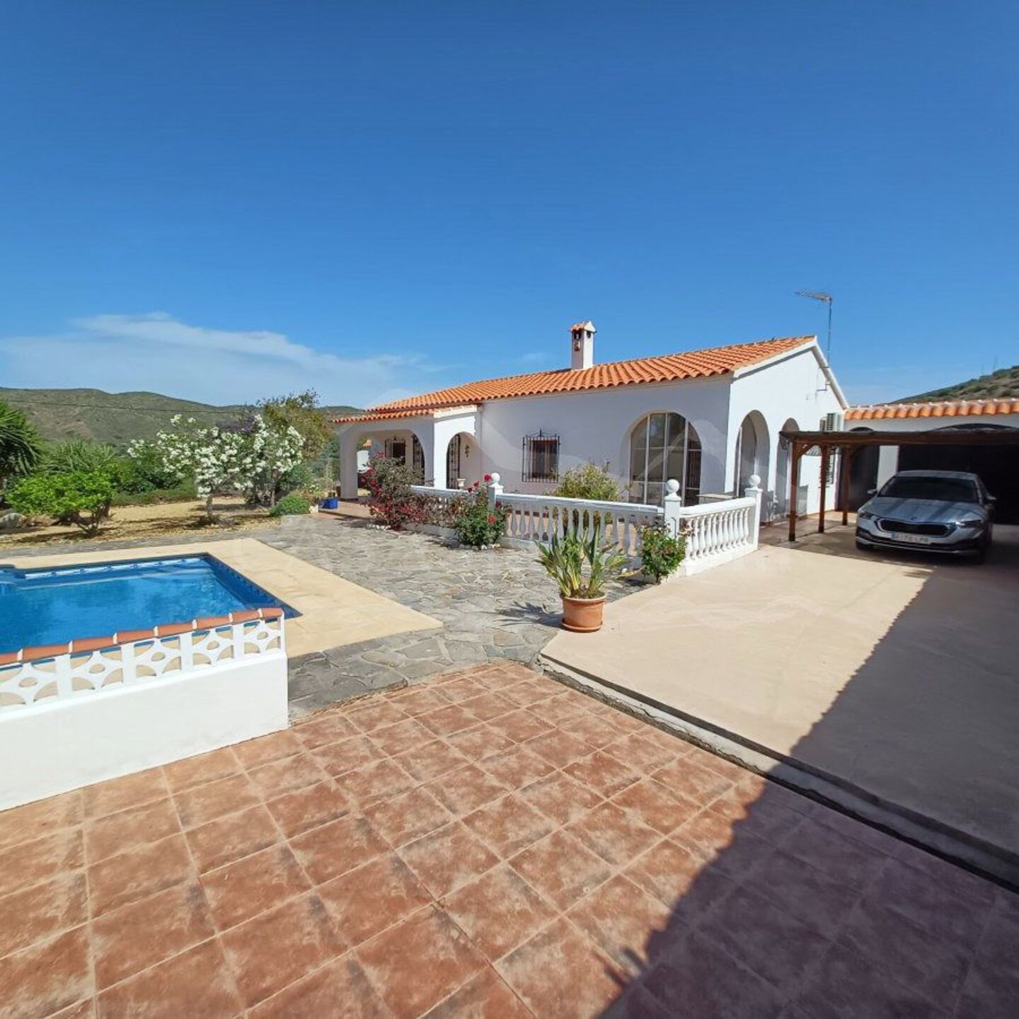 R22230: Villa for Sale in Fuente Amarga, Almería