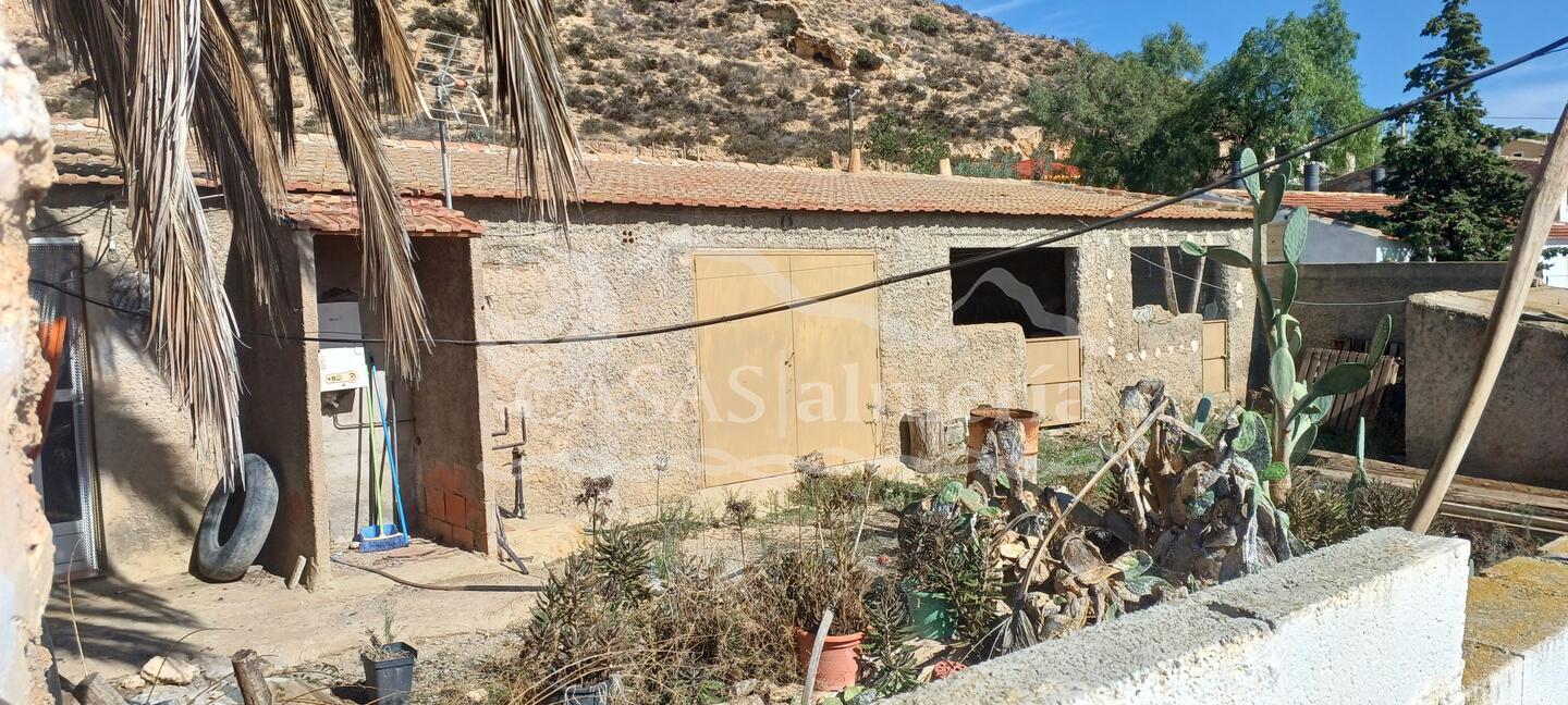R22336: Cortijo for Sale in Giviley, Almería R22336: Cortijo for Sale in Giviley, Almería