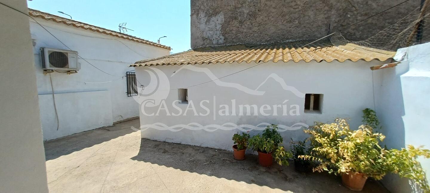 R22365: Cortijo for Sale in El Saltador, Almería R22365: Cortijo for Sale in El Saltador, Almería